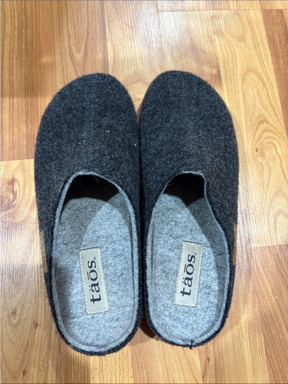 Taos Footwear Charcoal Gray Felt Slip-On Loafers